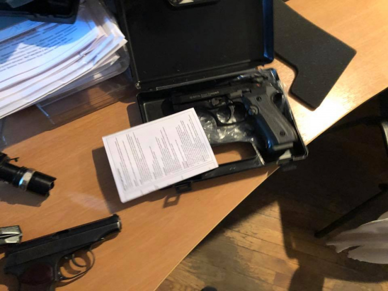 В Одессе вооруженные люди захватили предприятие