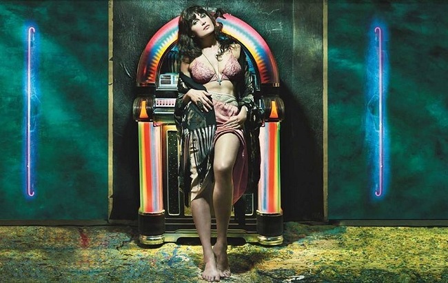 Джіджі Хадід і Летиція Каста прикрасили календар Pirelli на 2019 рік