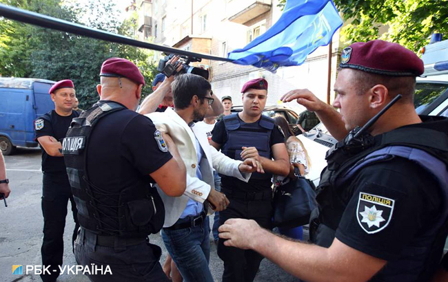 Возле Лукьяновского СИЗО произошла потасовка с участием спикера замглавы Минюста