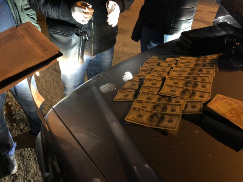 В Одесской области задержали на взятке двух чиновников