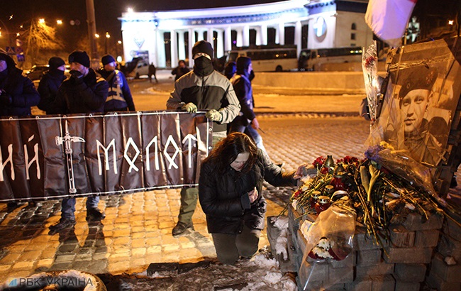 В Киеве прошел марш в честь погибшего на Майдане Жизневского (фоторепортаж)