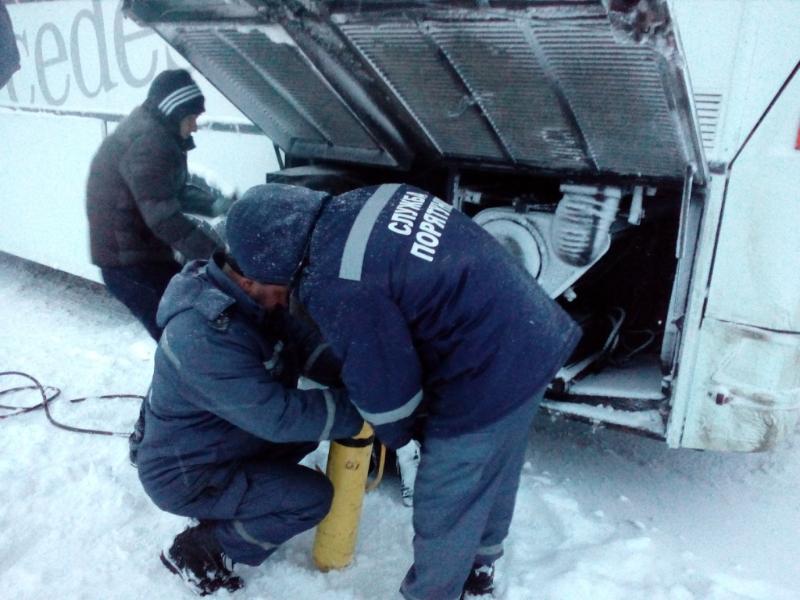 Негода в Україні: ускладнено рух на трасі Одеса-Київ