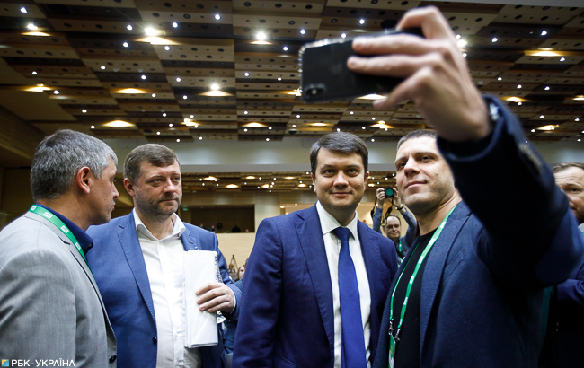 Связанные одной целью: как "Слуга народа" строит партию и готовится к выборам