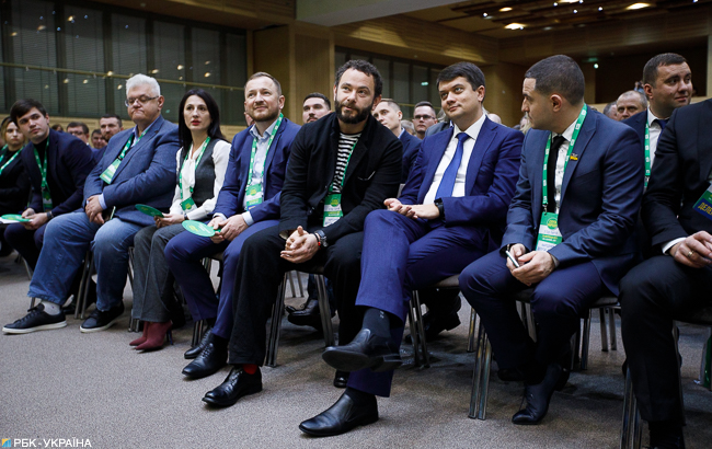 Связанные одной целью: как "Слуга народа" строит партию и готовится к выборам