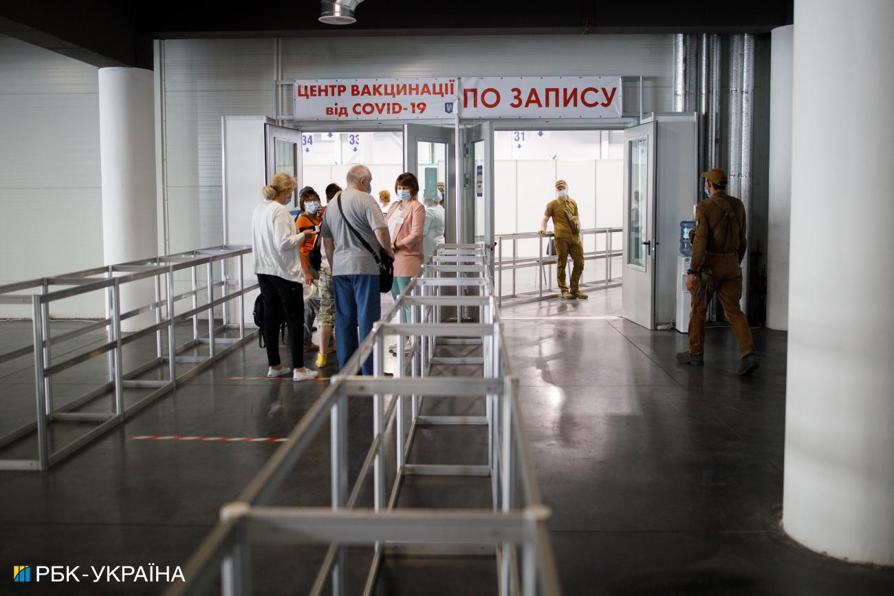 Локдаун "Дельта". Почему в Украине нужна обязательная вакцинация