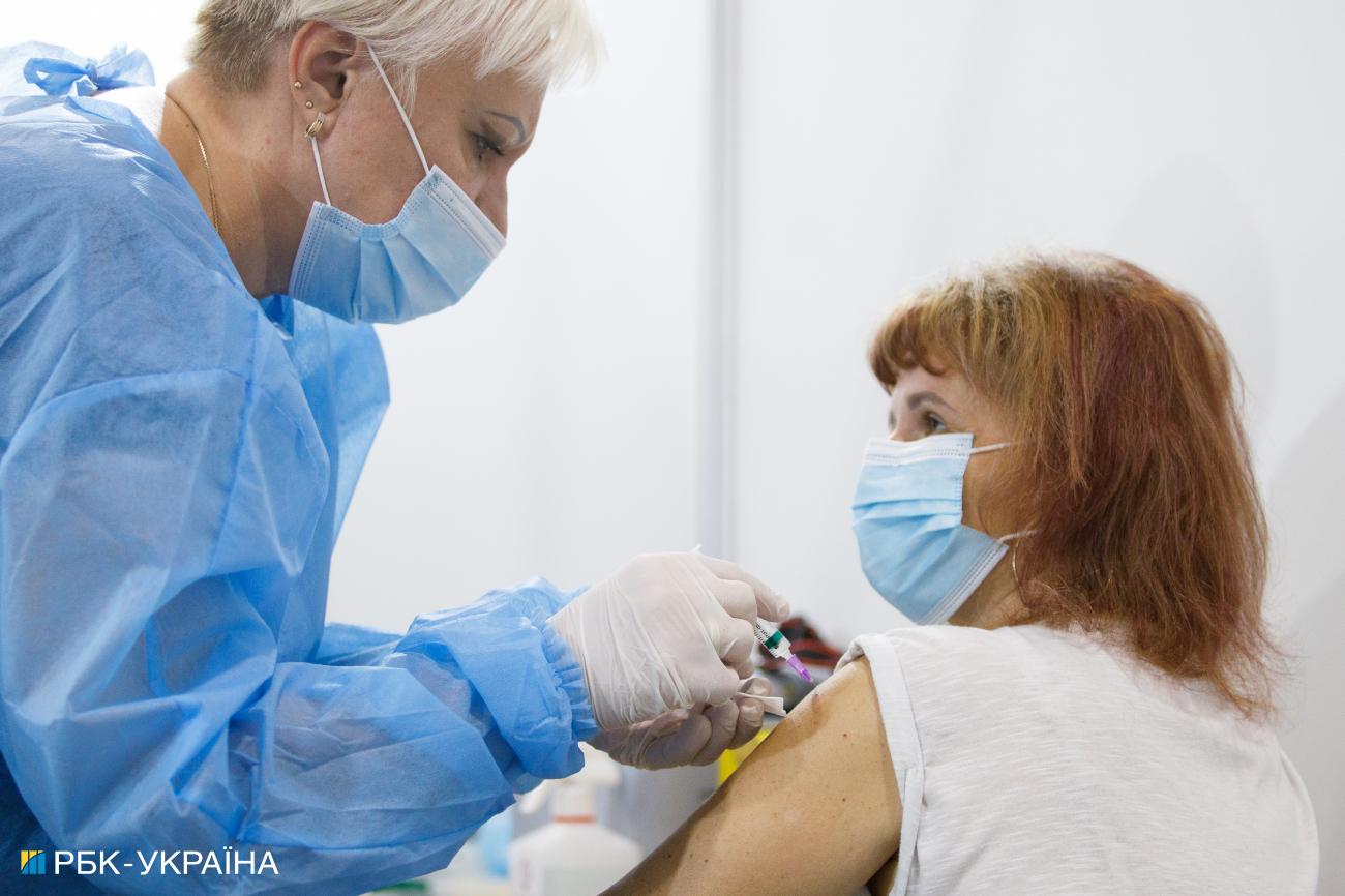 Локдаун "Дельта". Почему в Украине нужна обязательная вакцинация