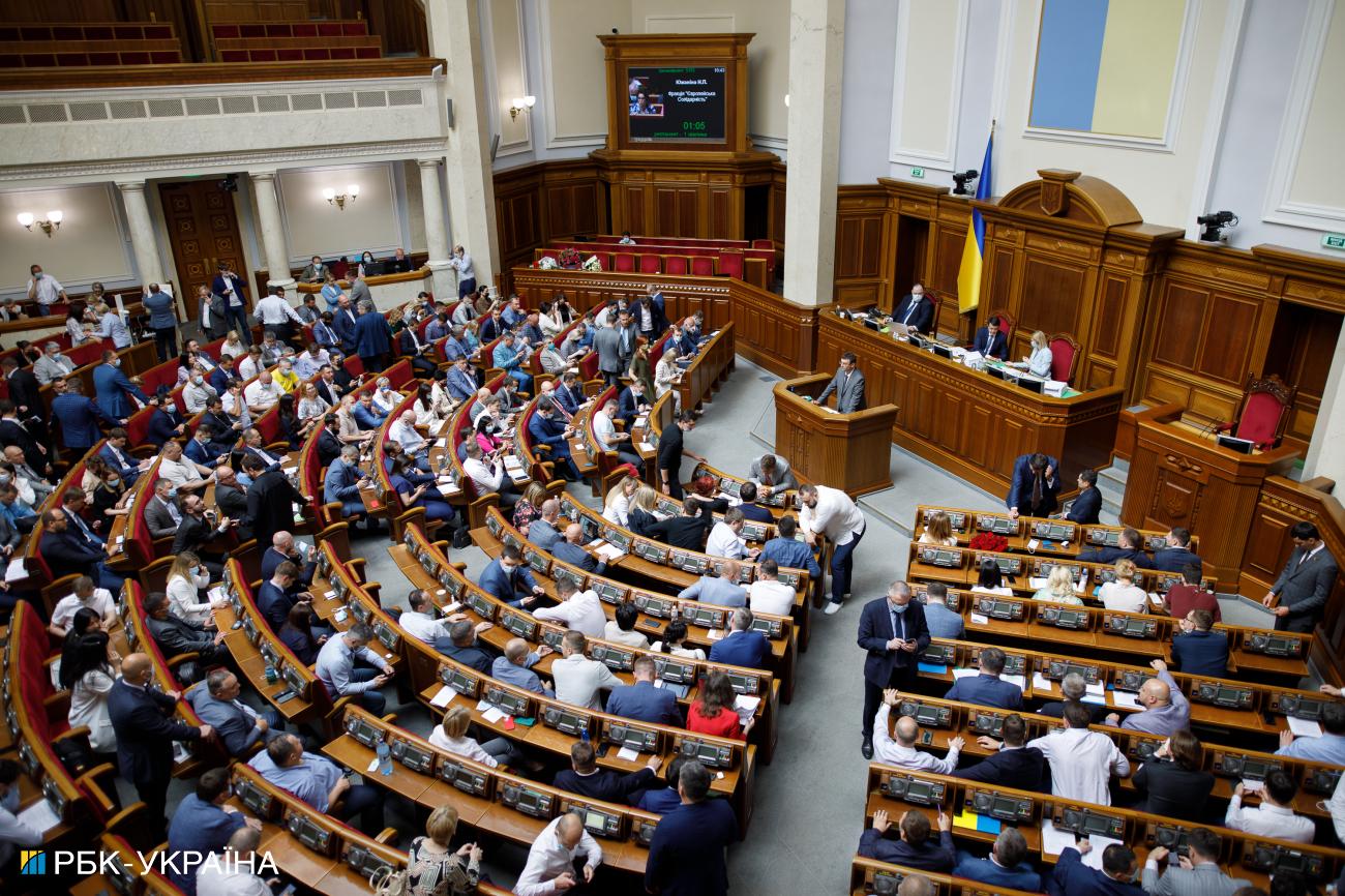 Дружба за розрахунком. Як Ахметов вибудовує відносини з владою