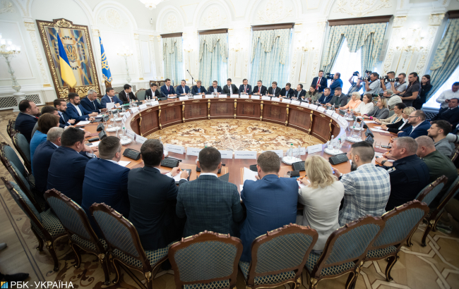 Большие планы: что Владимир Зеленский поручил сделать Раде и новому Кабмину