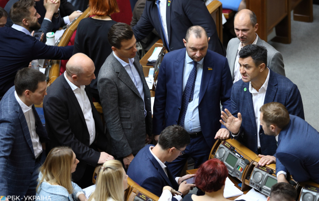 Группы влияния: как "Слуга народа" пытается сохранить монокоалицию