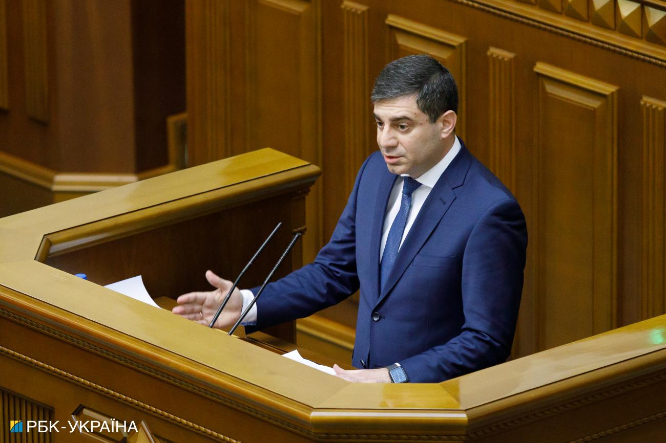 Друзья по интересам. Как "За майбутнє'" и "Довира" строят отношения с властью