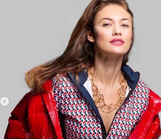 Украинская актриса из Бондианы снялась в яркой фотосессии