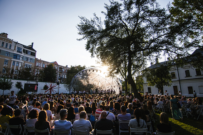 Фестиваль Bouquet Kyiv Stage состоится в августе под открытым небом в Софии Киевской и музее "Золотые ворота"