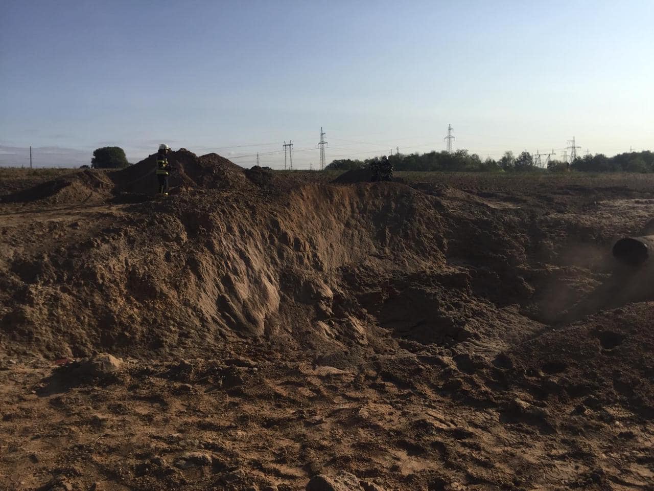 Дивом обійшлося без жертв: що відбувається у Чабанах після вибуху газопроводу (фото)