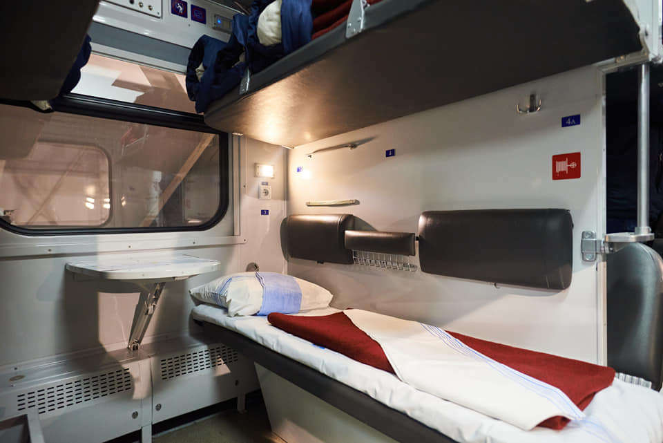 Укрзализныця показала новые вагоны с раздельным кондиционированием и другими удобствами