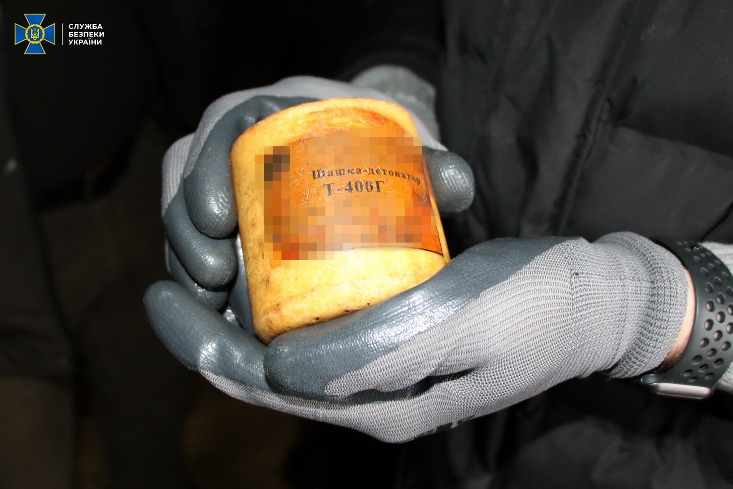 "Отсиживались" в Украине: СБУ задержала боевиков ИГИЛ со взрывчаткой и боеприпасами