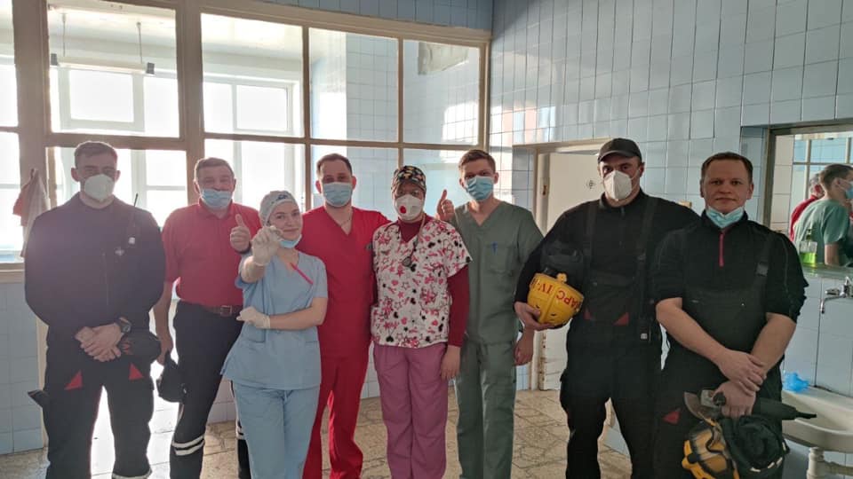 В Киеве мужчина надел гайку на половой орган и не мог ее снять: пришлось вмешаться спасателям