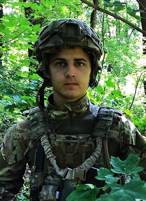 Героям назавжди залишиться 22 і 19 років: назвали імена загиблих у перший день "перемир'я" (фото)