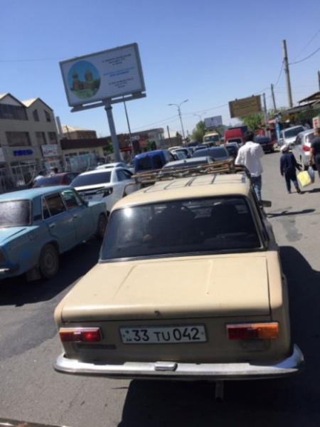Протестувальники у Вірменії перекрили дорогу в столичний аеропорт "Звартноц"