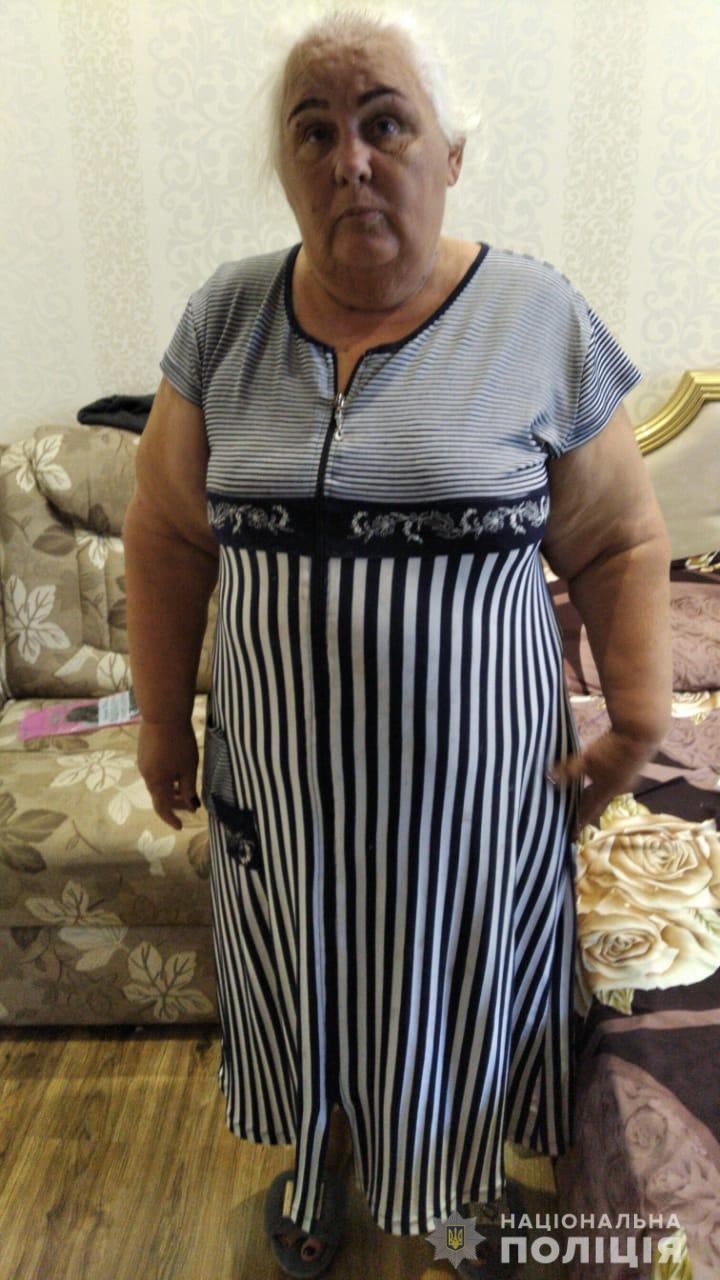 Аферистки "сняли порчу" с украинки почти за миллион: полиция просит о помощи