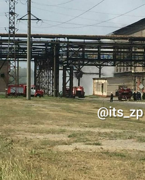 В Запорожье на заводе произошла утечка химикатов: в сети переполох