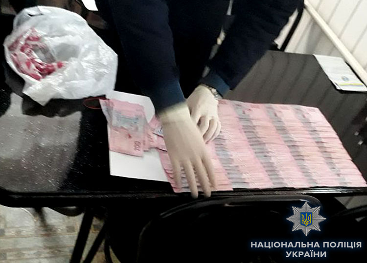 Поліція провела рейд проти хабарників у кількох областях України