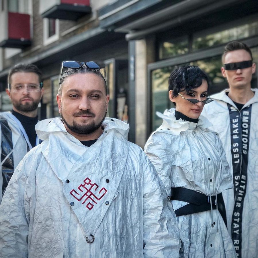 GO_A  удивили костюмами перед Евровидением 2021: такого вы еще не видели