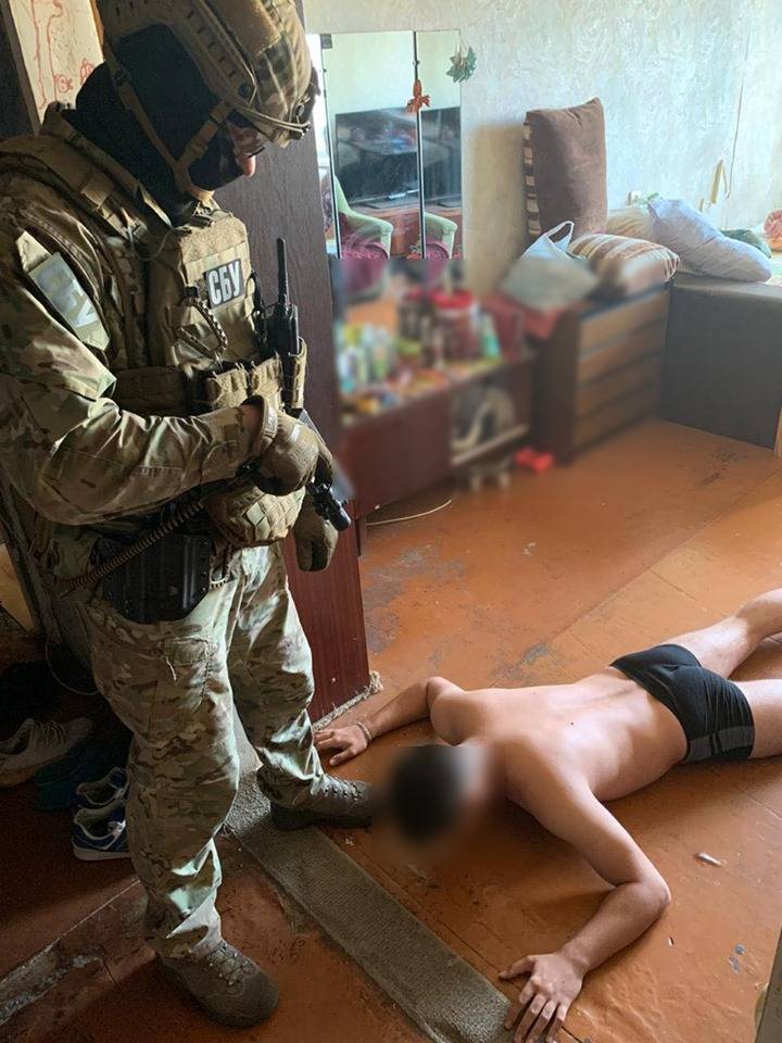 Под предлогом свиданий: в Одессе группа преступников похищала богатых мужчин (фото)