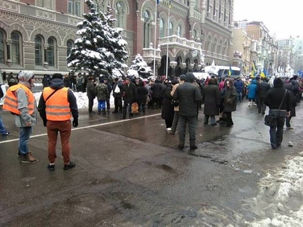 Протесты в Киеве: порядок в столице обеспечивают около 2300 правоохранителей
