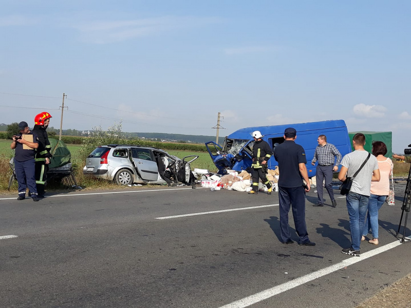 В Коломые столкнулись два авто, погибли три человека