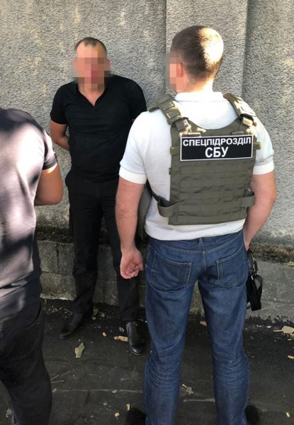 В Одесі на хабарі викрили посадовця облуправління поліції