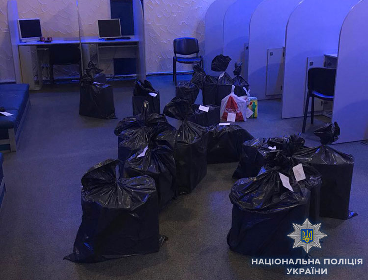 Під Харковом поліція закрила цілу мережу підпільних казино