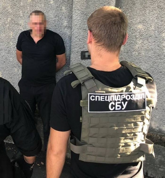 В Одесі на хабарі викрили посадовця облуправління поліції