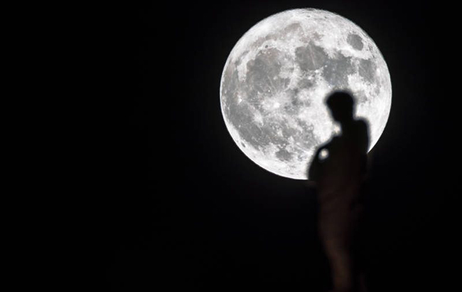 Повня 23 листопада: астрологи розповіли, чого не можна робити в цей день