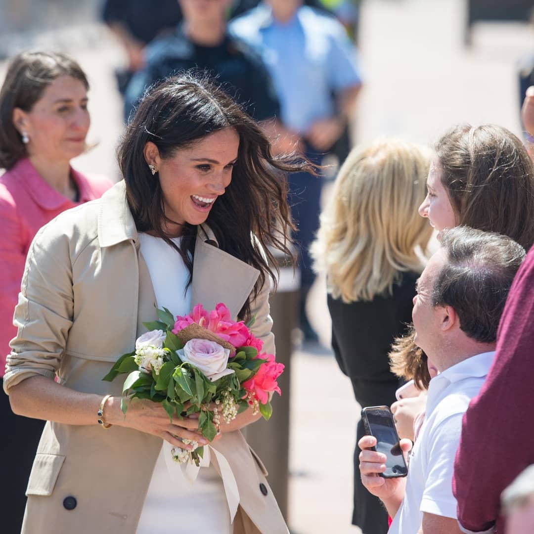 Золотые серьги-бабочки и браслет