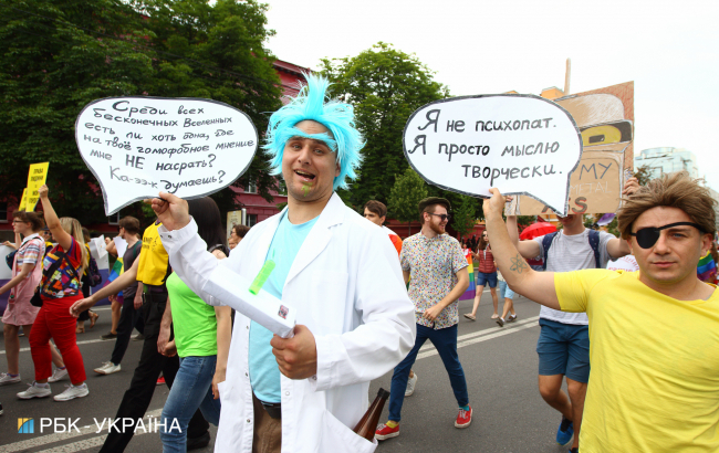 "Наша традиція – це свобода": як у Києві пройшов Марш рівності (фоторепортаж)