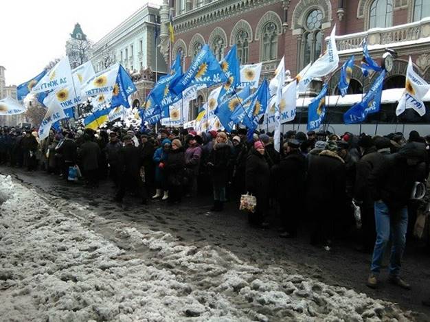 Протесты в Киеве: порядок в столице обеспечивают около 2300 правоохранителей
