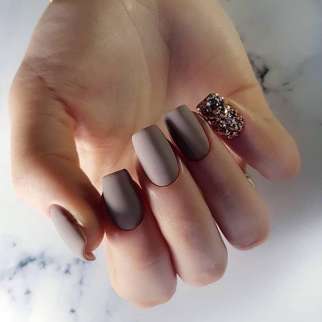 Новорічний манікюр 2019: актуальні варіанти