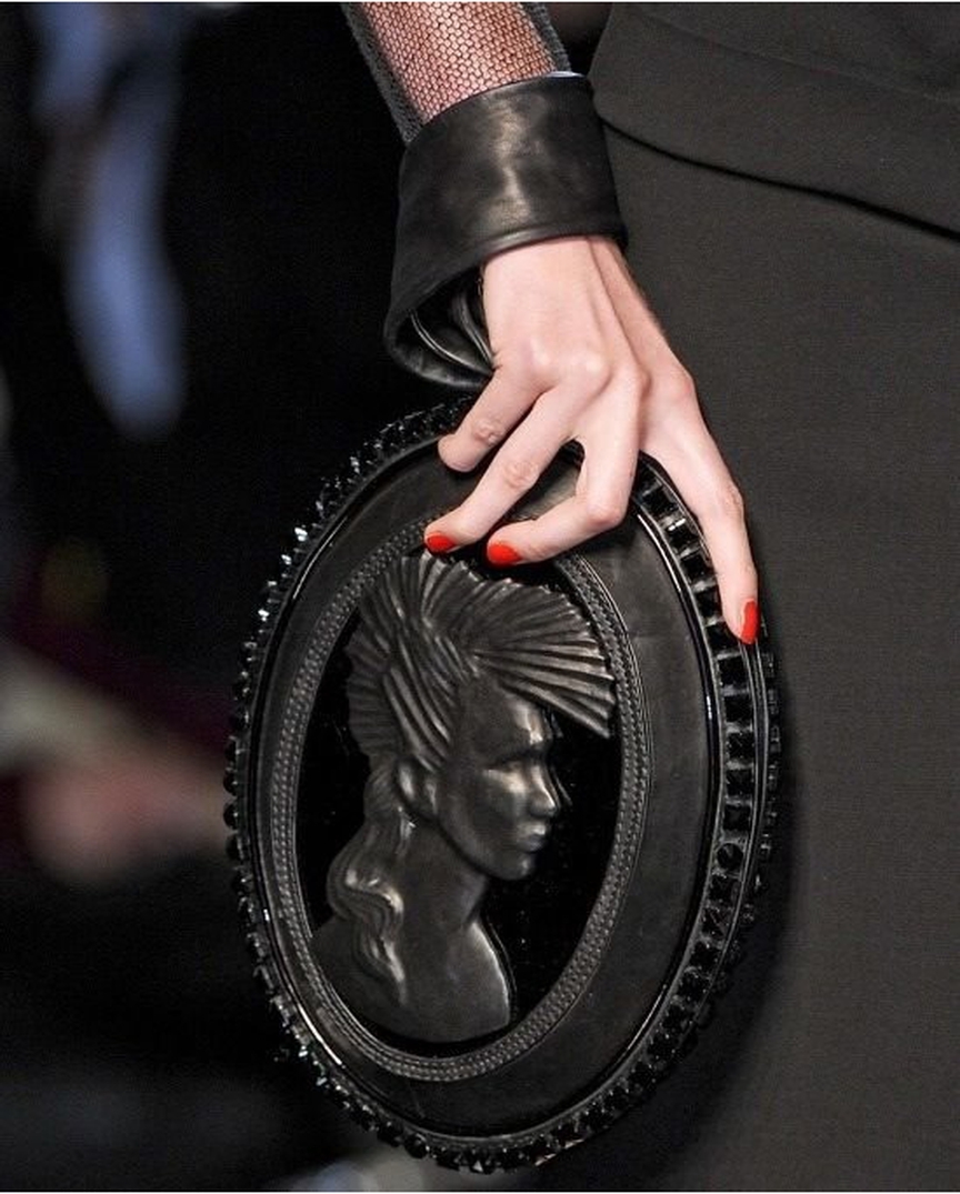 Сумасшедшие сумки: топ-5 аксессуаров со странным дизайном