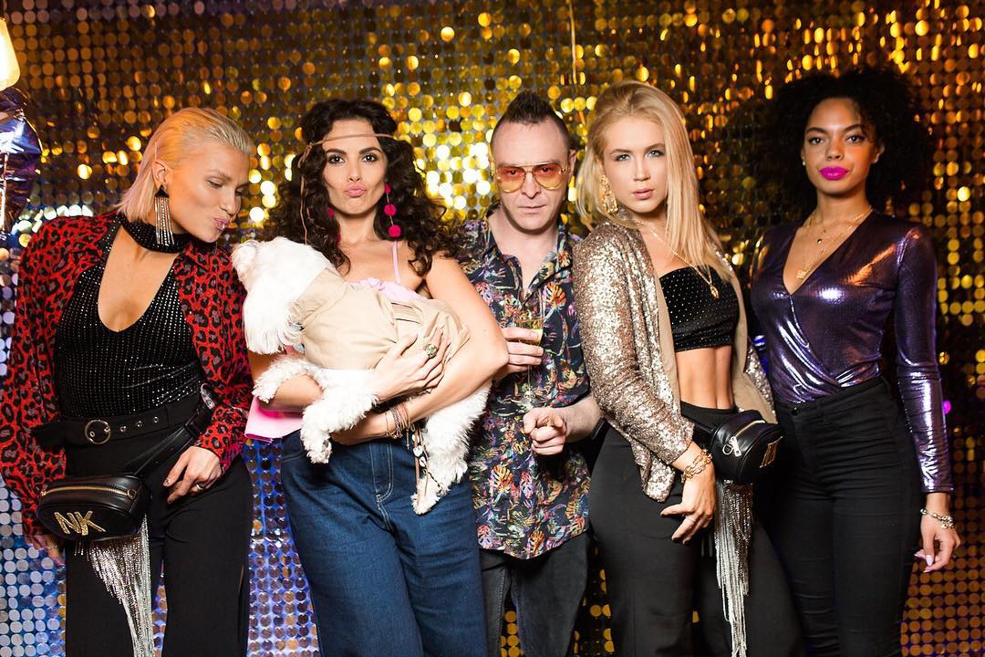 "Схожа на Шакіру": Настя Каменських влаштувала фотосет в ефектному образі хіпі