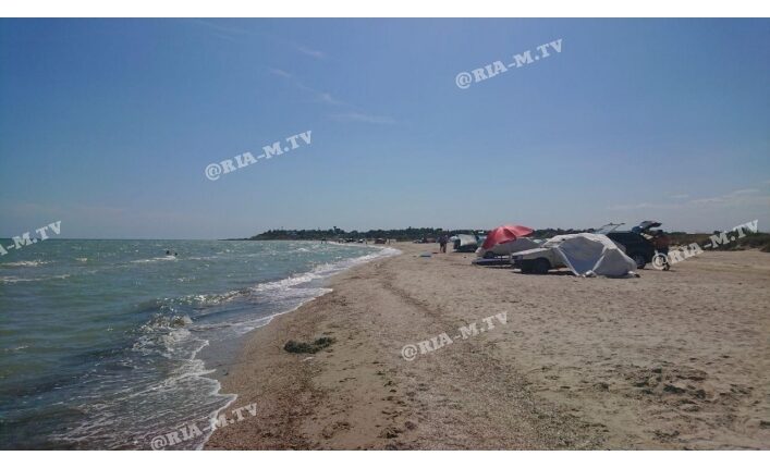 С Азовским морем новая беда: подойти к воде практически невозможно (фото, видео)