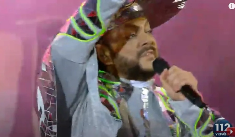 Украинский канал показал концерт российских звезд в День Независимости