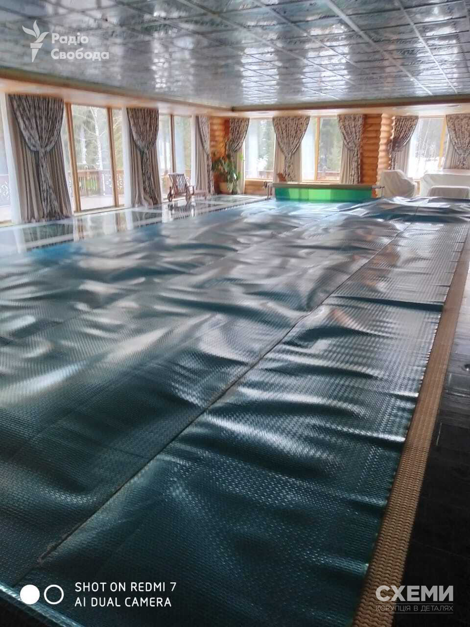 На Закарпатті провели обшук розкішного будинку Медведчука: з'явилися перші фото