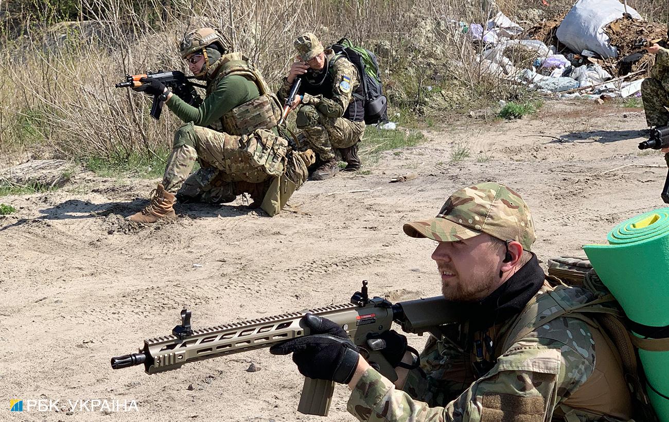 Последний рубеж. Кто и как готовится защищать Киев "от российских танков"