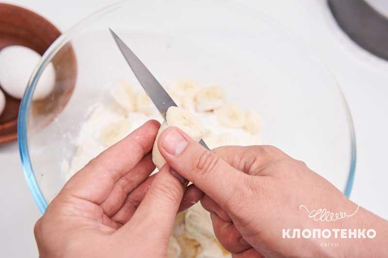 Клопотенко дав рецепт ніжнющої сирної запіканки з бананом: вона зведе вас з розуму!