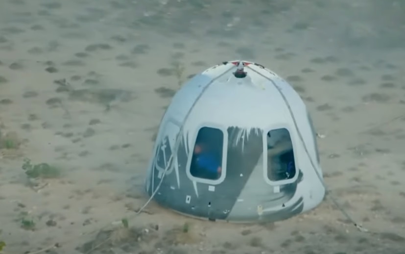 Миллиардер Безос слетал в космос: захватывающее путешествие самого богатого человека в мире