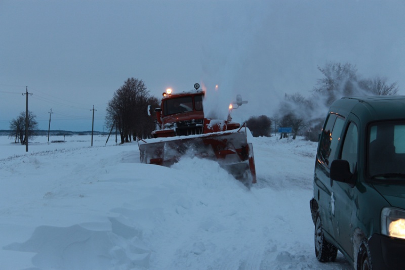 тривають роботи з відновлення електропостачання у 4 областях України 2