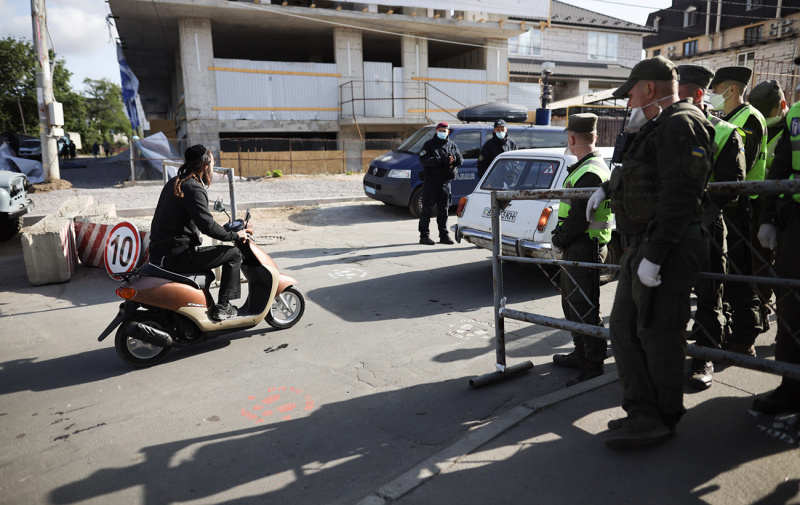 Новый "мусорный" скандал в Умани: как хасиды отметили Рош ха-Шана (фото и видео)