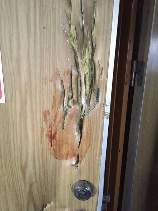 В результате захвата четверо человек пострадали