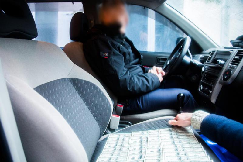 НАБУ разоблачило на взятке в 5 тыс. долларов замглавы отдела ГПУ