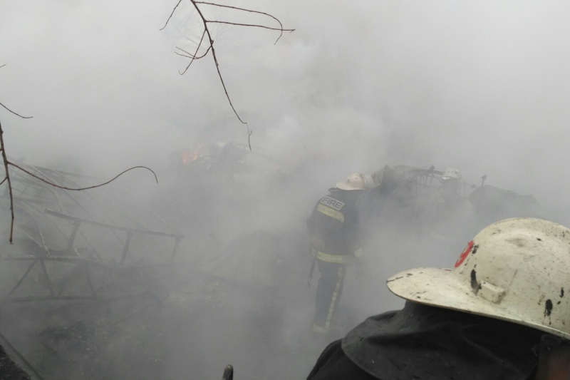 В результате пожара на кожзаводе в Харькове погибли два человека